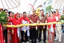 Wali Kota Jaya Negara Buka Bazzar UMKM Merah Putih Perempuan Perhimpunan INTI Bali Bazzar UMKM Merah Putih