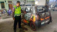 Mobil Terbakar di Buleleng, Diduga Akibat Selang BBM Bocor Mobil Kebakaran