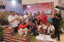 Kunjungi Surabaya Great Expo, Bupati Tabanan dan Ketua Dekranasda Tabanan Dukung dan Optimis UMKM Tabanan Bangkit dan Maju UMKM