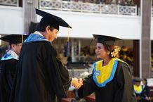 Lepas 1.559 Wisudawan pada Wisuda ke-155, Universitas Udayana Kini Miliki 117.640 Alumni Unud
