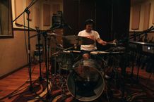 Luncurkan Single Instrumental “7.8”, Jonathan Dangawa: Persembahan Melodi untuk Ayah Drummer