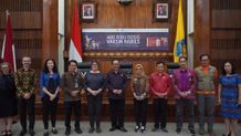Bali Dapat Hibah 200 Ribu Vaksin Rabies, Wagub Cok Ace Harap Dimanfaatkan Pemilik Anjing Vaksin Rabies