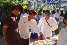 Sambut HUT RI dan Kuningan, Distan Buleleng Gelar Pasar Tani dan Vaksinasi Massal HUT RI