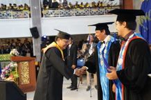 Rai Mantra Lulusan Terbaik Program Doktor pada Wisuda ke-155 Universitas Udayana Rai Mantra
