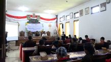 UKM Pramuka Unud Melalui Program PPK Ormawa Bina Potensi Daun Kelor di Desa Songan Unud