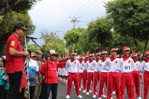 PJ Bupati Buleleng Apresiasi Antusiasme Peserta Lomba Gerak Jalan Meriahkan HUT Kemerdekaan Republik Indonesia PJ Bupati Buleleng