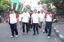 Wali Kota Jaya Negara Buka Jalan Sehat Serangkaian HUT Ke-33 tahun LPD Desa Adat Panjer Wali Kota Jaya Negara