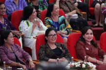 Wujud Dukungan Kepada Pelaku IKM, Ketua Dekranasda Tabanan Hadiri Pameran IKM Bali Bangkit Tahap 7 Pameran IKM