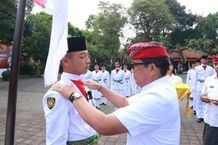 Bupati Sanjaya Kukuhkan Pasukan Pengibar Bendera 2023 Tabanan Bupati Sanjaya