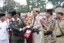 Upacara Penurunan Bendera HUT Ke-78 Kemerdekaan RI di Tabanan Dirangkaikan dengan Penyerahan Hadiah Pemenang Lomba Penurunan Bendera