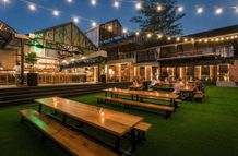 Bernuansa Klasik, Destinasi ini Jadi Rekomendasi Baru Kuliner Anda di Uluwatu Ape Club