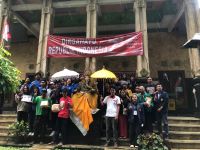 Dosen FTP Unud Bantu Petani Gula Desa Belimbing dengan Edukasi Pengemasan Dosen FTP Unud Bantu Petani Gula Desa Belimbing dengan Edukasi Pengemasan