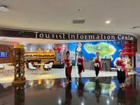 Hari Pelanggan Nasional, Bandara Internasional I Gusti Ngurah Rai Suguhkan Tarian dan Souvenir ke Pengguna Jasa HPN Bandara
