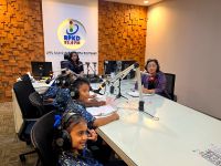 Sagung Antari Jaya Negara Kembali Mendongeng Bahasa Bali, Kali Ini Bersama SDN 14 Dangin Puri Mendongeng Bahasa Bali