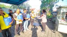 Kapolsek Kediri Berikan Reward kepada Personel Berprestasi Kapolsek Kediri