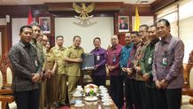 Pj Gubernur Mahendra Jaya Ajak BPD Bali ‘Ngrombo’ Entaskan Kemiskinan Ekstrem PJ Gubernur Mahendra Jaya