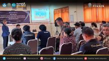 Sosialisasi Konsep Digitalisasi Desa untuk Meningkatkan Mutu Layanan Masyarakat Desa Gunaksa DEsa Gunaksa