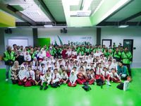 Gojek Gandeng Gramedia Academy, Luluskan Ribuan Anak Mitra Driver dari Kursus Bahasa Inggris Komprehensif anak driver