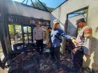 Diduga Tungku Api Belum Padam, Rumah di Desa Pengulon Kebakaran kebakaran