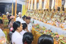 Diikuti 21 Sawa, Bupati Apresiasi Semangat Gotong Toyong Ngaben Massal Banjar Munduk Kaliakah ngaben massal