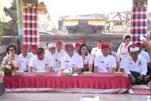Bupati Sanjaya Road Show Hadiri Yadnya di Enam Lokasi road show