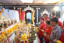 Hadiri Ngaben Bersama Desa Wongaya Gede, Bupati Sanjaya Apresiasi Tradisi dan Kekompakan Krama Wongaya Gede wangay