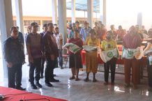 Bupati Tamba Kembali Salurkan Bantuan Beras CPP Pemerintah Pusat Tahap II di Kecamatan Mendoyo Beras