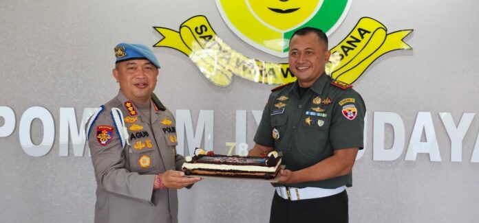 HUT TNI