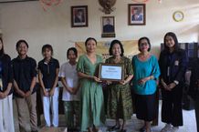 Himpunan Mahasiswa Ilmu Komunikasi Universitas Udayana Berbagi kepada Panti Asuhan Tat Twam Asi Himpunan Mahasiswa Ilmu Komunikasi Universitas Udayana Berbagi kepada anti Asuhan Tat Twam Asi