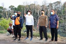 Penanganan Hari Ke-4 Kebakaran TPA Suwung, Helikopter Water Bombing Ditambah dan Penanganan Injeck Air Mulai Diterapkan Penanganan Kebakaran TPA Suwung