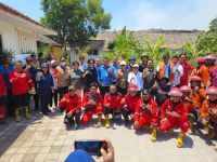Dirjen Pengelolaan Sampah Limbah dan B3 RI Tinjau Musibah Kebakaran TPA Suwung, Sekda Alit Wiradana: Penanganan Darat dan Udara Terus Digencarkan Meninjau Kawasan TPA Suwung