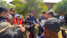 Dukung Penanganan Kebakaran TPA Suwung, Wali Kota Jaya Negara Dukung BNPB Terapkan Teknologi Modifikasi Cuaca Meninjau Penanganan Kebakaran