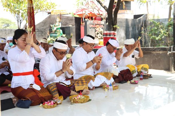 Upacara Caru Pemlehpeh Jempong Asu