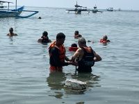 Puluhan Nelayan Desa Sidakarya Diberikan Pelatih SAR Pelatihan Search and Rescue