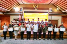 Peringatan Hari Kunjung Perpustakaan Tahun 2023, Wali Kota Jaya Negara Serahkan Hadiah Lomba Literasi Wali Kota Jaya Negara