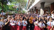 Terus Bergerak untuk Lingkungan, Komunitas ‘Laksana Becik’ Beri Edukasi Siswa SD Negeri 18 Dangin Puri Laksana Becik