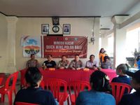 Warga Lansia Desa Dangin Puri Kangin Manfaatkan Layanan Kesehatan “Minggu Kasih Quick Wins” dari Polda Bali Lansia
