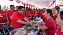 Ngantor di Desa Buwit, Bupati Sanjaya Komit Program Bungan Desa akan Mampu Mengangkat Potensi Desa Mengangkat Potensi Desa