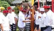 Bupati Sanjaya Hadiri Pemelaspasan Ratu Ayu, Bale Kulkul dan Bale Pemujan Pura Mrajapati Tunon Dukuh kulkul