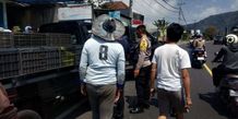 Pick Up Tabrak Pick Up di Pancasari, Kerugian Capai Puluhan Juta tabrakan