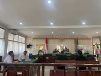 Pemkot Denpasar Sanksi Tegas Warga yang Buang Sampah Sembarangan Sampah