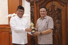 Sekda Alit Wiradana Terima Kunker Jajaran Pemkot Tomohon Terima Kunker Jajaran Pemkot Tomohon