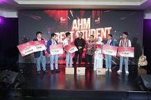 Water Purifier Tenaga Surya dan Pengaman Transaksi Digital Menangkan AHM Best Student 2023 AHM