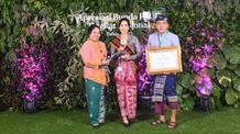 Membanggakan, Bunda PAUD Jembrana Terima Penghargaan Wiyata Dharma Madya Tingkat Nasional Bunda PAUD