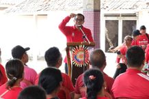 Bungan Desa Ke-38, Bupati Tabanan Eksplor Potensi Desa Denbantas Mengendarai Vespa Bungan Desa
