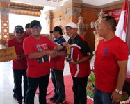 Bupati Sanjaya Nilai Langsung Kontes Be Gembrong Rangkaian HUT Ke-530 Kota Tabanan Bupati Sanjaya
