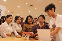 Sagung Antari Jaya Negara Hadiri Peluncuran Layanan Produk UTme! Uniqlo Indonesia Pertama di Bali Peluncuran Layanan Produk UTme!