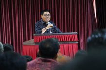 Sosialiasi Wawasan Kebangsaan Bagi Kepala Kewilayahan dan Kadus/Kaling Se-Kecamatan Dentim, Wawali Arya Wibawa Tekankan Pelayanan Optimal Wawali Arya Wibawa