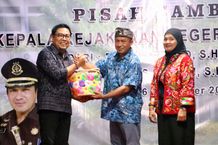 Wawali Arya Wibawa Hadiri Pisah Sambut Kajari Denpasar, Berharap Sinergitas Berkelanjutan Wujudkan Denpasar Maju Wawali Arya Wibawa