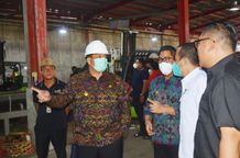 Pj Gubernur Mahendra Jaya Berikan Deadline Akhir Tahun Kepada Pengelola TPST Kesiman Pj Gubernur Mahendra Jaya